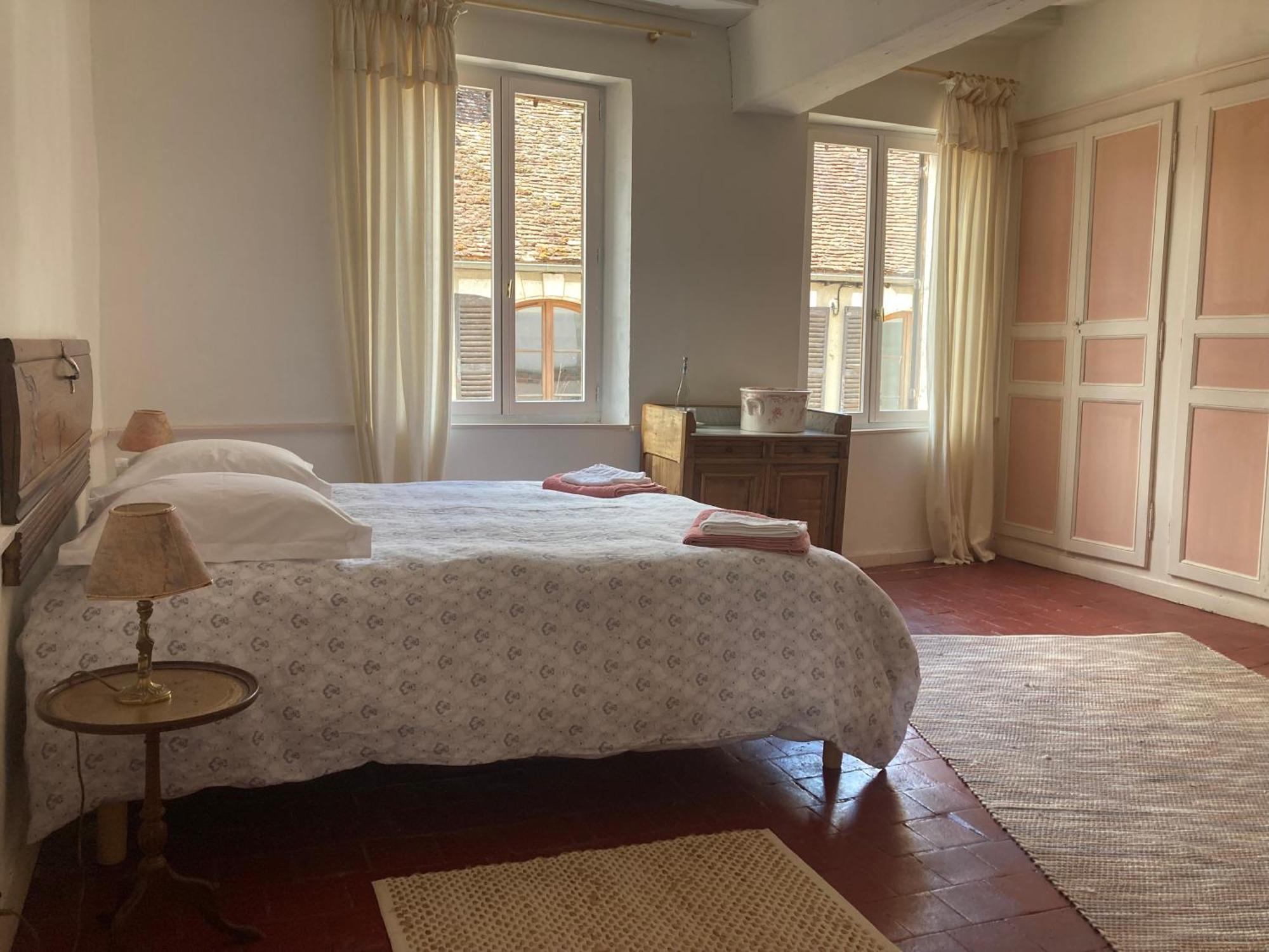 Sur Les Ailes Du Papillon-La Suite Saint-Sauveur-en-Puisaye Exteriör bild